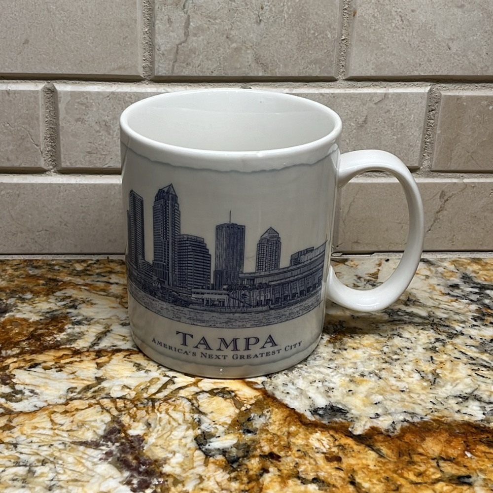 2007 Starbucks Coffee Company City of Tampa Mug 18 fl oz Architecture Series